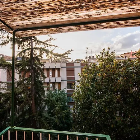 Vatican Balcony Διαμέρισμα *