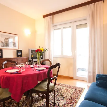 Vatican Balcony Daire